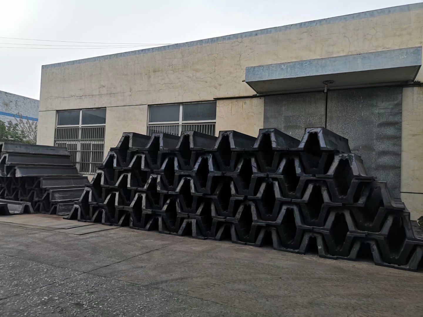 SA(DA)型橡膠護(hù)舷